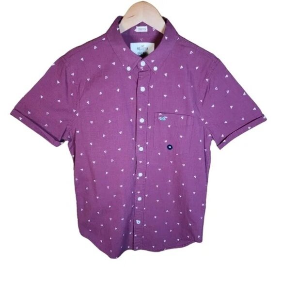 Hollister Men's XS Short Sleeve Button Down Collared Shirt Maroon paper plane - Picture 2 of 10